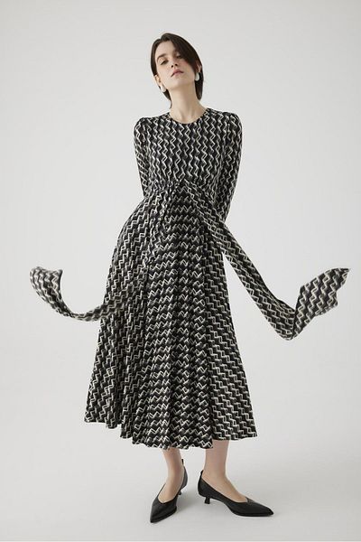 Exquise Lycra Midi Knitted Dress - Geometric Pattern and Tie Detail