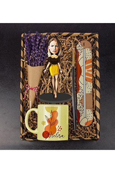 EJOYA Kişiye Özel Karikatür Biblo& Kupa& Lavanta Buketi & Tütsü Kayığı Ve Tütsü Hediye Kutusu