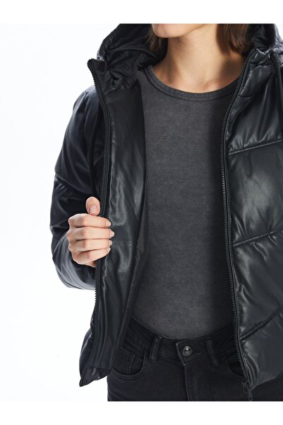 LC Waikiki Kapüşonlu Düz Deri Görünümlü Kadın Şişme Mont