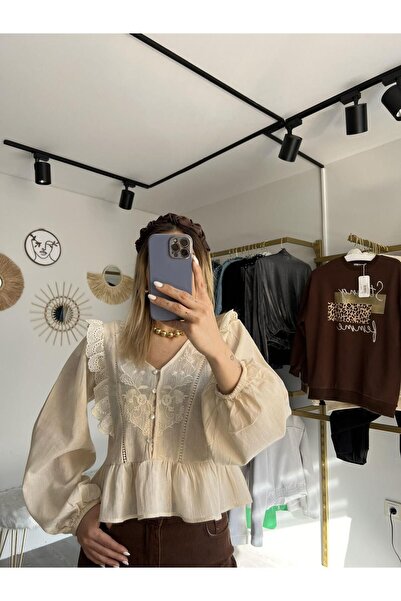 ESQS Fisto İşlemeli Keten Dokulu Volanlı Bluz