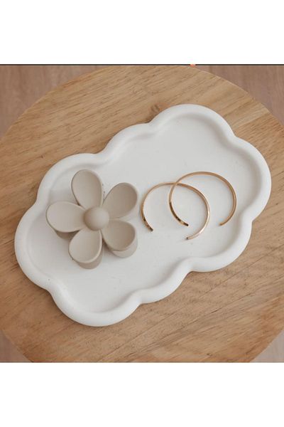 Minima Art Studio Cloud Jewelry Organizer - Product Shooting and Presentation Plate