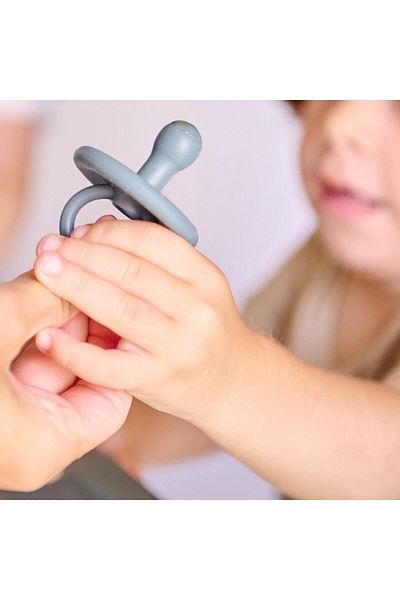 OiOi Silicone Pacifier 0+month - Powder Gray