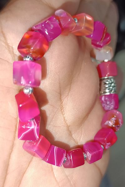 TAŞÇIZADE Natural Natural Stone - Pink Agate Bracelet, Cube Cut