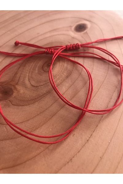D'mare Accessories Lucky Bracelet Red Thread 2-Piece Macrame Detailed Bracelet