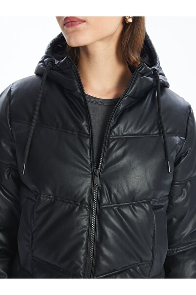 LC Waikiki Kapüşonlu Düz Deri Görünümlü Kadın Şişme Mont