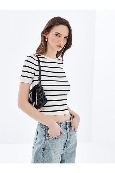 LC Waikiki Striped Crew Neck Women's Knitwear Sweater - Short Sleeve