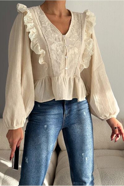 Özel Tasarım Fisto Detaylı Nakış İşlemeli Bluz Fırfır Detaylı Bluz