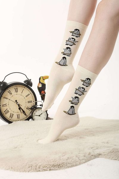 Socks Tunnel Цветни кремави чорапи с шарки на пингвини