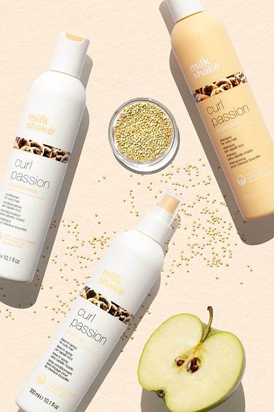 Milkshake Milk Shake Curl Passion Leave In Leave-In Care Spray für lockiges Haar 300 ml