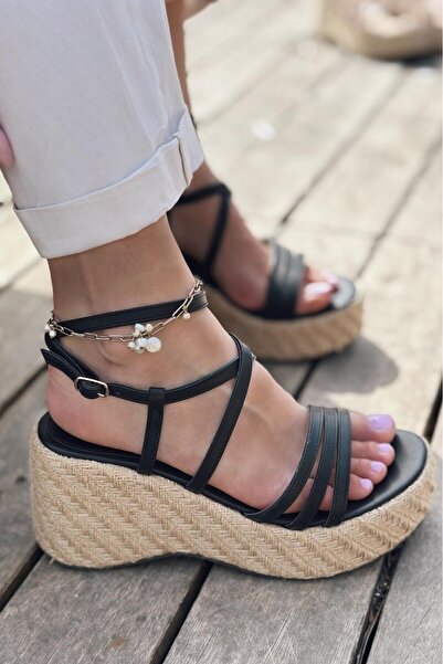 I Love Shoes Γυναικεία σανδάλια με τακούνι από ψάθινο γέμισμα Forina - Μαύρο