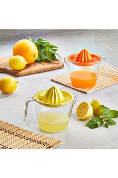 Mars Plastik Citrus Juicer - Comfortable Cut