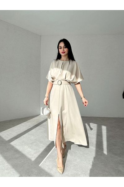 Afiş Butik Beiges Midikleid mit Rundhalsausschnitt und Gürteldetail