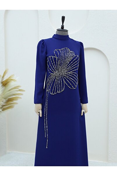 HİJABAYA Крепове вечірнє плаття з високим коміром і візерунком з конюшини