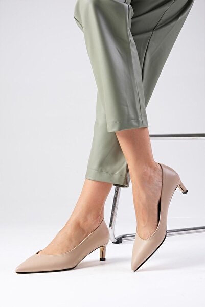 Mio Gusto Nude Colored Livia - Pointed Toe Women's Heeled Shoes