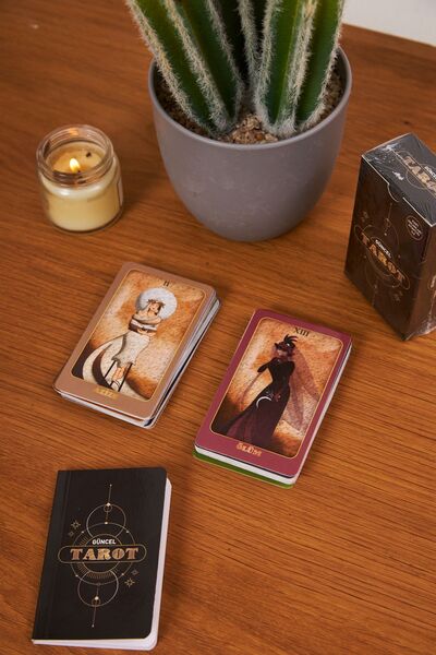 HOBYGAMES Başlangıç Seviyesi Açıklamalı Ve Rehber Kitapçığı Ile Güncel Tarot ...