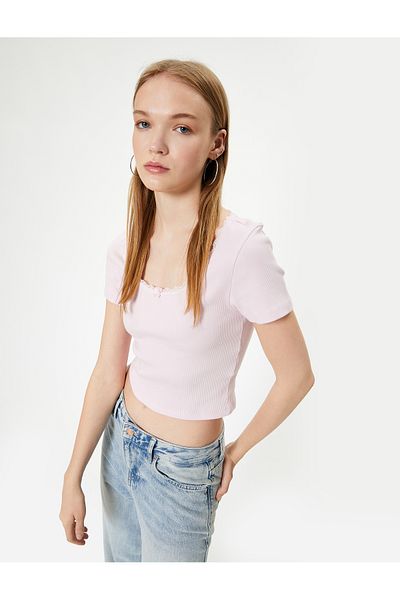 Koton Βαμβακερό T-Shirt με λαιμόκοψη - κοντό μανίκι με ραβδώσεις και δαντέλα