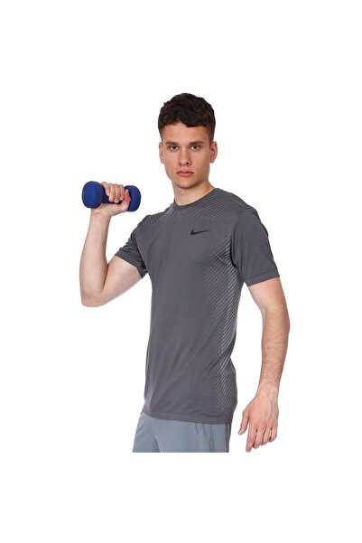 Nike Dri-fit Seamless Ss Top Чоловіча сіра тренувальна футболка Dm5509-068