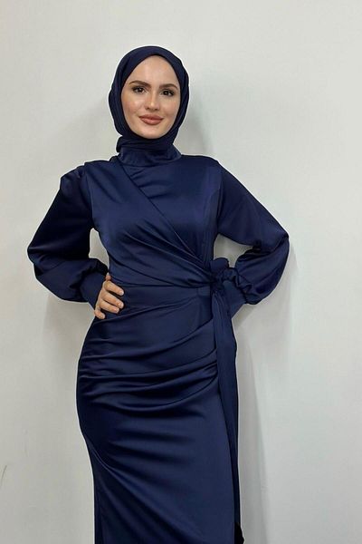 MERVEN AKYÜZ Βραδινό φόρεμα Orlenda Drape Detail Fish Satin Navy Blue