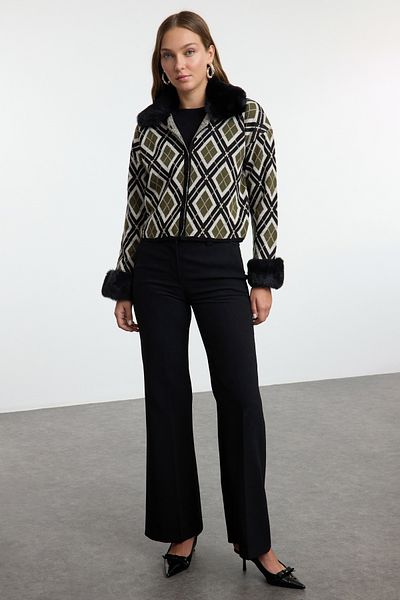 Trendyol Collection Black Knitwear Cardigan with Glitter Faux Fur - Detachable TWOAW24HI00043