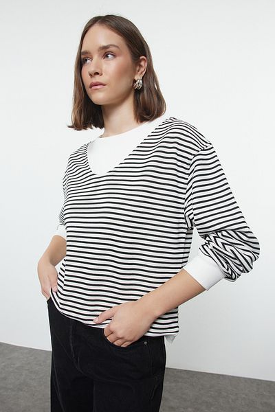 Trendyol Collection Dick gestrickt - Wide Fit Kragen Schwarz gestreiftes Sweatshirt TWOAW25SW00010