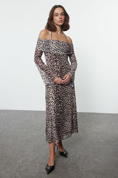Trendyol Collection Hnědé midi pletené šaty - rovný šněrovací detail, Twoaw25El00362