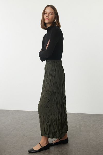 Trendyol Collection Flexibler Khaki Maxi Strickrock - Plissee-Detail, Knitterfarbe TWOAW25ET00016