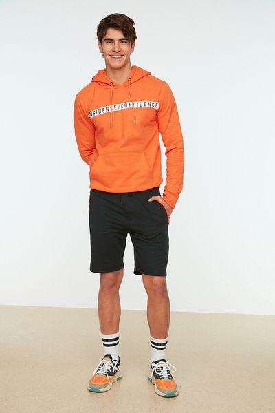 Trendyol Collection Černé gumové šněrovací šortky – kapsa na zip, Regular Fit TMNSS20SR0080