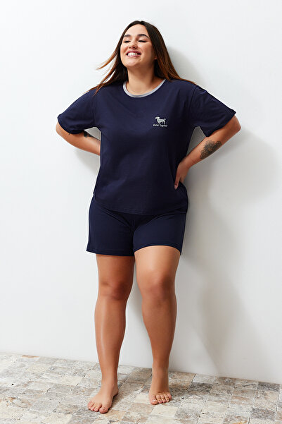 Trendyol Curve Navy Blue Embroidery Detailed Knitted Couple Pajamas Set TBBSS24AI00042