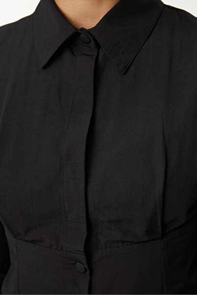 Trendyol Collection Vypasovaná černá košile - pasem vypasovaný střih TWOAW25GO00075