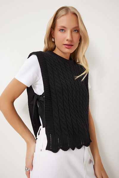 Happiness İstanbul Detaillierter Strickpullover mit schwarzem Haarzopf – seitlich gebunden YY00223