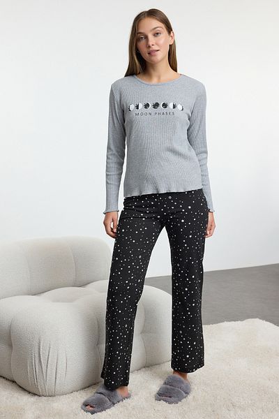 Trendyol Collection Galaxy Pattern szürke-többszínű bordás pizsama szett THMAW25PT00111