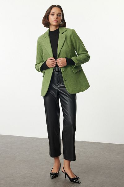 Trendyol Collection Hellkhakifarbene, gewebte Blazerjacke mit Kaschmirgürtel TWOAW23CE00024
