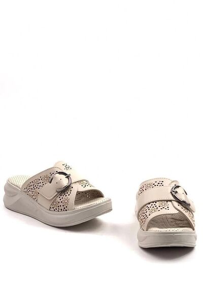 Preshley Γυναικείες παντόφλες Tina Cream Comfort Ορθοπεδική Σόλα με αγκράφα