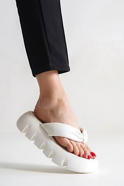Preshley Flip-flops de damă Tokyo, alb, cu talpă groasă