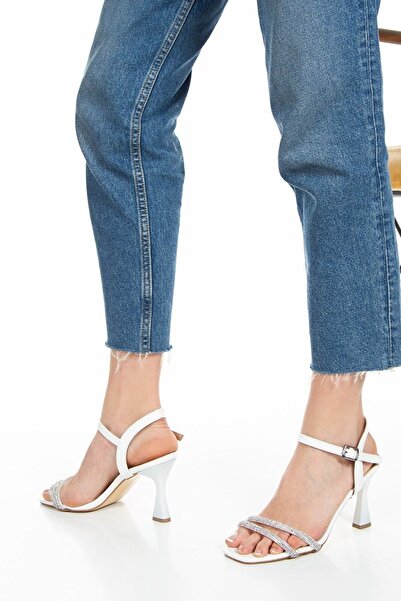 Preshley Pantofi cu toc Bella Stone White, cu două bretele, strălucitoare, cu piatră