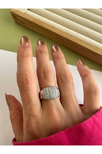 ringbox Colorful Silver Stone Detailed Ring