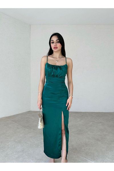 Afiş Butik Satin verde - Rochie cu bretele subțiri și piept drapat