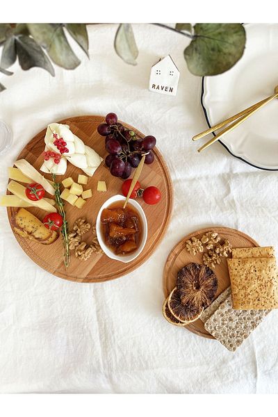 NOBLERAVEN DESIGN Natural Wooden Round Presentation Plate and Cheese Plate Set, Set of Two, Round, Beech Wood