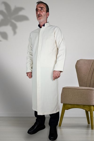 Royal Attire Hajj Umrah Clothes - Hidden and Long Sleeve, Buttonless Pocket Prayer Cubas
