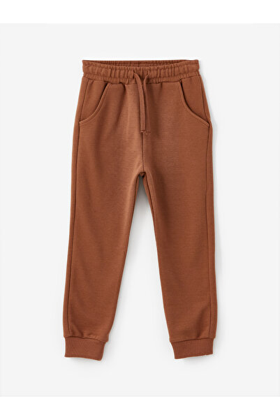 LC Waikiki Nyakú, nyomott pulóver és melegítőnadrág szett kisfiúnak - 2 darabos készlet