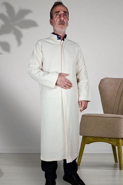 Royal Attire Hajj Umrah Clothes - Hidden and Long Sleeve, Buttonless Pocket Prayer Cubas