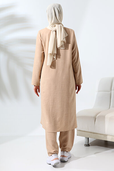 ihvan online Μπεζ μελανζ λινό μουσουλμανικό κοστούμι δύο τεμαχίων - Λεπτομέρεια με κρυφό φερμουάρ
