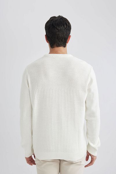 DeFacto Standard Fit Sweater - Stylish Design