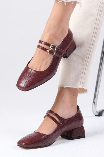 Mio Gusto Giorgia Claret Red Women's Short Heeled Blunt Toe Shoes