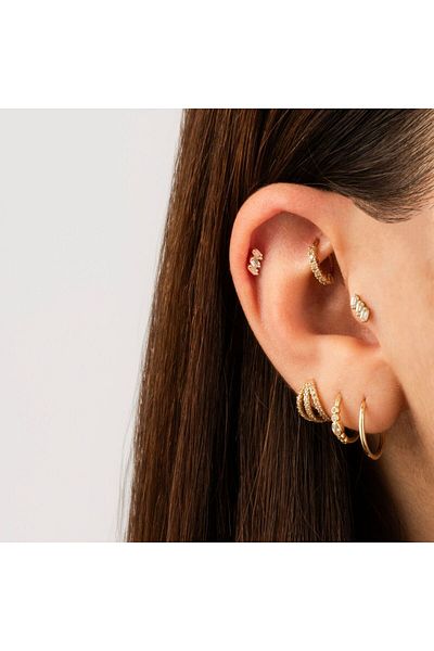 Dianora Piercing 14 Carat Gold 3 Baguette Stone Minimal Helix Cartilage Piercing