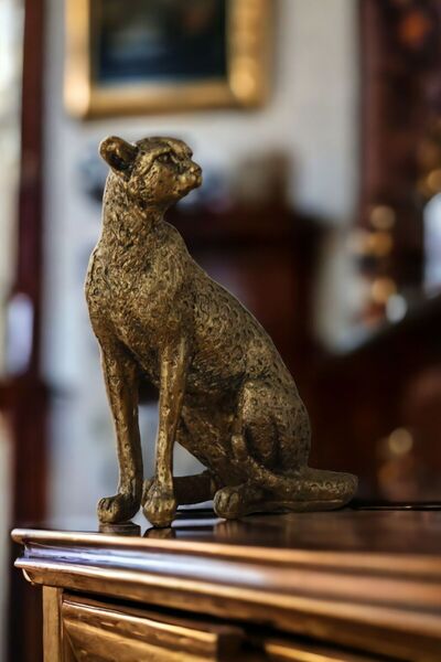 Rugad Biblo Dekoratif Heykel Leopar Biblosu Altın Eskitme Renk Model 33