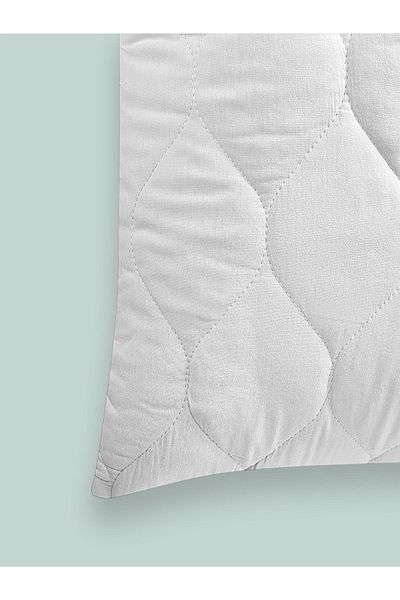 NetworkAvm 4 Pieces Quilted Zippered Pillow Protective Case