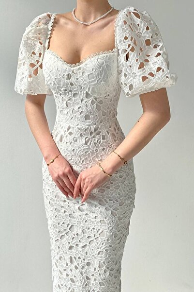 WOWBUTİK Rochie albă cu decolteu cu inimă, lungime midi, cu design special din dantelă