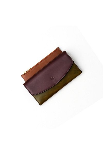 HELMBROOK Ashley Women's Leather Zippered Brown-Khaki Wallet - Rfid Protected