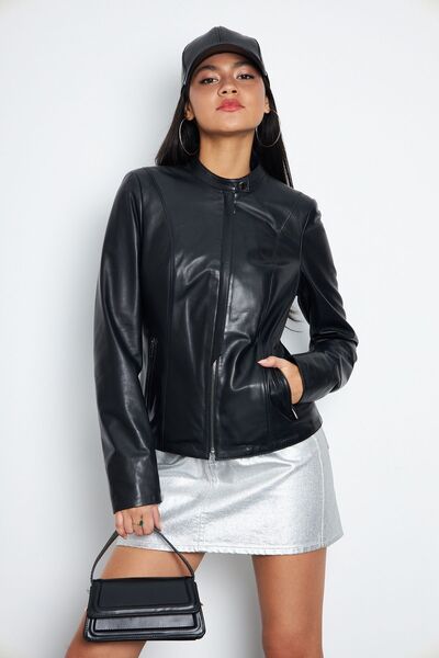 gorgitino Kadın Siyah Renk Hakiki Deri Ceket Yaka Kapaması çıtçıtlı Kolej Model